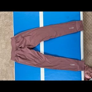 Pink under armor joggers - xs